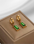 Samaragdgeflüster - 18K vergoldete Ohrringe mit grünem Zirkon