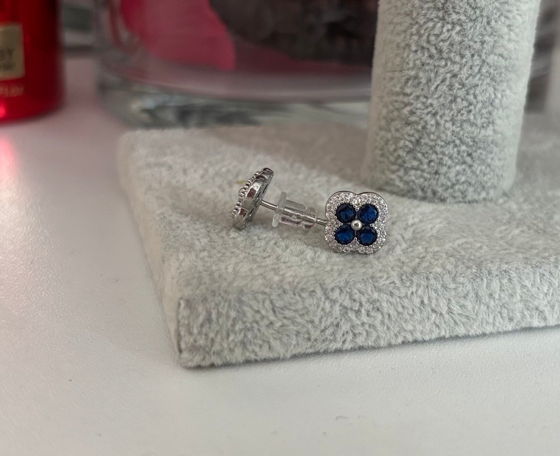 Cloveré - 18K vergoldete Ohrringe mit Zirkon